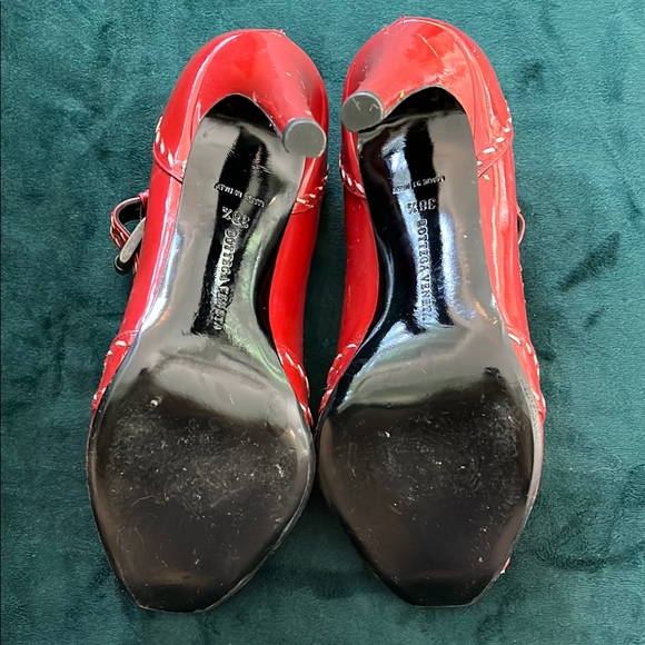 Bottega Veneta Red Mary Jane Heels Size 8 - Picture 6 of 12